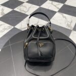 프라다 (블랙프라임) 블랙 나일론 미니 물통백 미니백 Mini 나일론 블랙 BH038