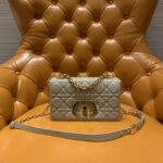 디올 (OC) 카로 미디움 백 미디움 소가죽 퀼팅 아이보리 9241