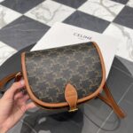 셀린느 (블랙프라임) 셀린느 마카롱 숄더백 레더 로고 패턴 브라운 191502