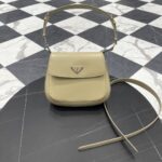 프라다 (블랙프라임) 클레오 대형 플랩 숄더백 레더 아이보리 BD303