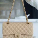 샤넬 (팬더) 클래식 플랩 중형 아이보리 퀼팅 가방