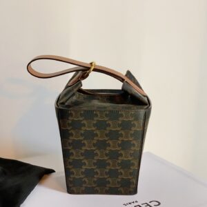 셀린느 (블랙프라임) 트리옴프 스트랩 박스 핸드백 캔버스 모던 스타일 블랙 197142