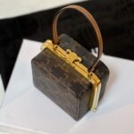 셀린느 (블랙프라임) 미니 박스 백 Mini 레더 블랙프라임 브라운 197242