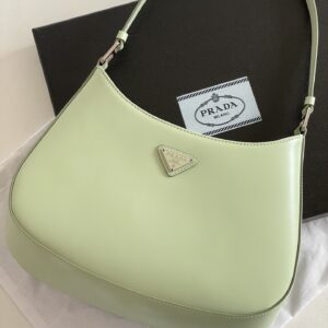 프라다 (블랙프라임) 클레오 미디움 숄더백 미디움 소가죽 라이트 그린 BC499