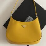 프라다 (블랙프라임) 클레오 백 핸드백 소가죽 복고풍 노란색 BC499