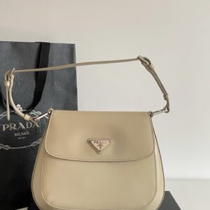 프라다 (블랙프라임) 클레오 대형 플랩 숄더백 레더 아이보리 BD303