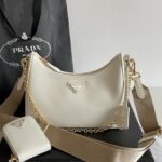 프라다 (블랙프라임) 호보백 아이보리 삼각 로고 소가죽 1BH204