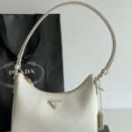 프라다 (블랙프라임) 호보백 소가죽 멀티컬러 조절 가능한 숄더 스트랩 블랙 BC204