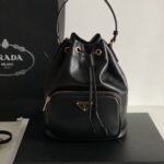 프라다 (블랙프라임) 나일론 미니 버킷 백  Mini 나일론 블랙 BH038