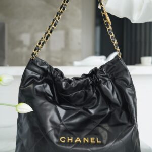 샤넬 (팬더) 22P 봄여름 신상 22 핸드백 중형 블랙 골드