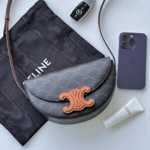 셀린느 (블랙프라임) 바사체 크로스백 블랙프라임 아이스 블루 111233