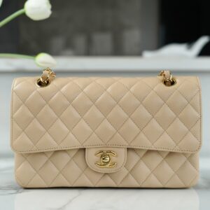샤넬 (팬더) 클래식 플랩 중형 아이보리 캐비어 가죽 백
