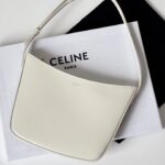 셀린느 (블랙프라임) 크로크 미니 크로스백 Mini 레더 화이트 112273