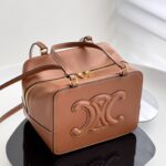 셀린느 (블랙프라임) 폴디드 큐브 가방 레더 블랙프라임 아이보리 111383