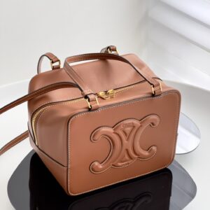 셀린느 (블랙프라임) 폴디드 큐브 가방 레더 블랙프라임 아이보리 111383