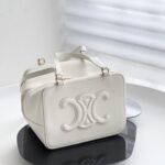 셀린느 (블랙프라임) 폴디드 큐브 여름 신상 레더 블랙프라임 아이보리 111383