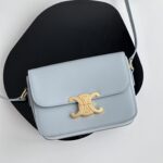 셀린느 (블랙프라임) 트리옴프 크로스백 레더 블랙프라임 라이트 블루 188423