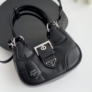 프라다 (블랙프라임) 문 백 토트백 레더 블랙 BA381