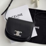 셀린느 (블랙프라임) 트리옴프 백 크로스백 레더 실버 로고 블랙 114453