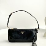 프라다 (블랙프라임) 리-나일론 토트백 Re-Nylon 블랙 BC201