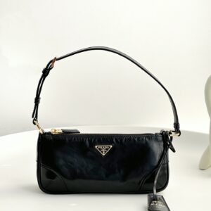 프라다 (블랙프라임) 리-나일론 토트백 Re-Nylon 블랙 BC201