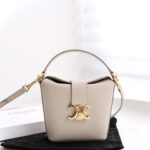 셀린느 (블랙프라임) 미니 워터 보틀 백 미니백 Mini 레더 골드 하드웨어 아이보리 0K943