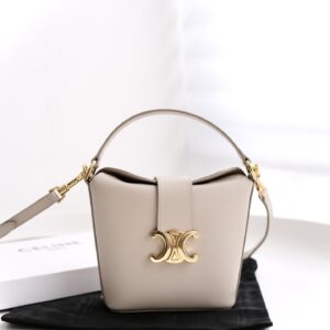 셀린느 (블랙프라임) 미니 워터 보틀 백 미니백 Mini 레더 골드 하드웨어 아이보리 0K943