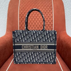 디올 (OC) 북 토트 토트백 미디움 캔버스 로고 패턴 네이비 1296