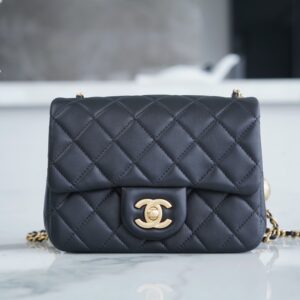 샤넬 (팬더) 23C 금속구형 숄더백 블랙