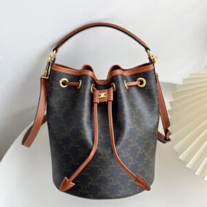 셀린느 (블랙프라임) 클라라 물통백 레더 블랙프라임 브라운 116882