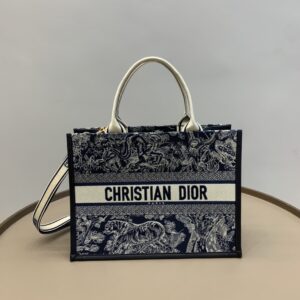 디올 (OC) 디올 북 토트 미디움 블루 타이거 자수 캔버스 백 토트백 미디움 캔버스 타이거 자수 블루 1324