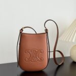 셀린느 (블랙프라임) 블랙프라임 모바일 백 레더 브라운 0M753