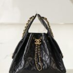 샤넬 (팬더) 25cm 스몰 호보 추리닝 물통백 블랙 골드