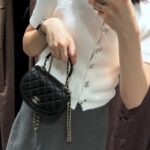 샤넬 (팬더) 손잡이 체인 미니백 블랙