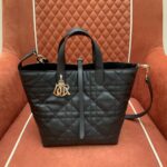 디올 (OC) 투주르 미디움 토트백 소가죽 퀼팅 블랙 2836