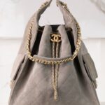 샤넬 (팬더) 25c 그레이 스웨이드 호보 추리닝 물통백 대형