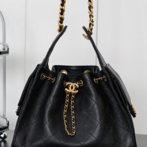 샤넬 (팬더) 25s 스몰 호보 블랙 골드 캐비어 가죽 백