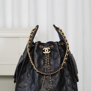 샤넬 (팬더) 호보 대형 블랙 캐비어 가죽 백