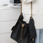 샤넬 (팬더) 퀼팅 블랙 백