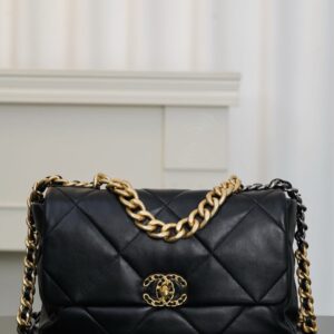 샤넬 (팬더) 19 백 중형 블랙