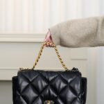 샤넬 (팬더) 口盖包 MAXI 클래식 블랙