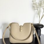 셀린느 (블랙프라임) 16 소프트 중형 호보 Hobo 가방 레더 블랙 120693