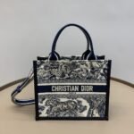 디올 (OC) 디올 북 토트 미디움 블루 타이거 자수 캔버스 백 토트백 미디움 캔버스 타이거 자수 블루 1325