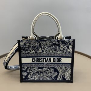 디올 (OC) 디올 북 토트 미디움 블루 타이거 자수 캔버스 백 토트백 미디움 캔버스 타이거 자수 블루 1325