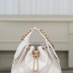 샤넬 (팬더) 25스몰 호보 화이트 캐비어 가죽 백