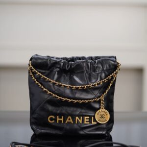 샤넬 (팬더) 22 미니 백 블랙 골드