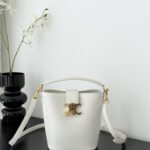 셀린느 (블랙프라임) 미니 물통 백 Mini 레더 블랙프라임 화이트 0N473