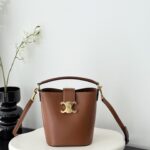 셀린느 (블랙프라임) 미니 물통 가방 Mini 레더 블랙프라임 브라운 0N473