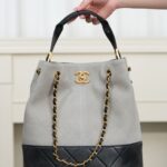 샤넬 (팬더) 25A 수공예 수납형 가방 그레이