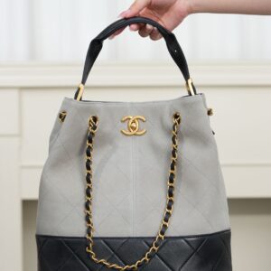 샤넬 (팬더) 25A 수공예 수납형 가방 그레이
